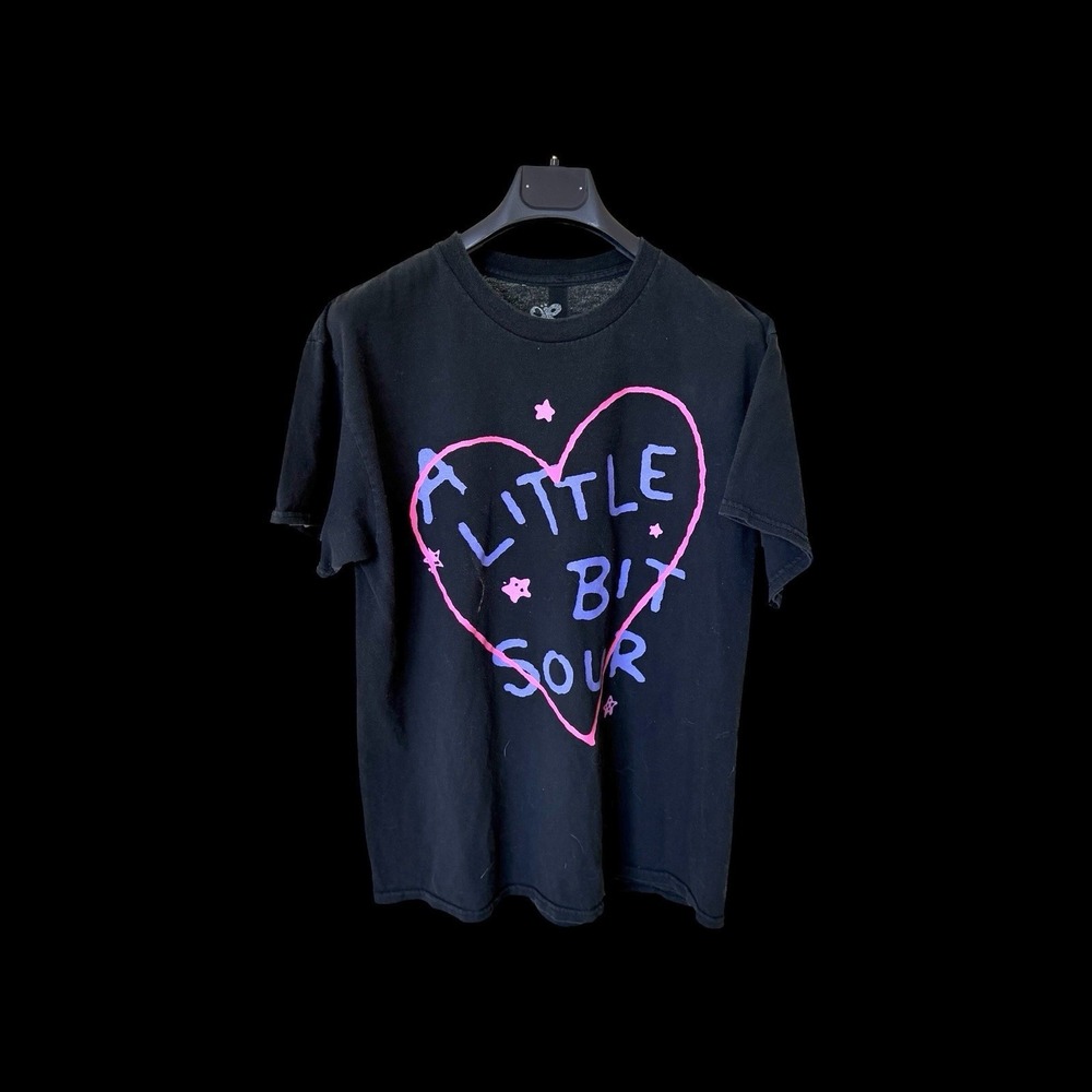 Olivia Rodrigo 2022 Sour Tour T Shirt Men's Large Black Concert Band Merch‎ Flaw